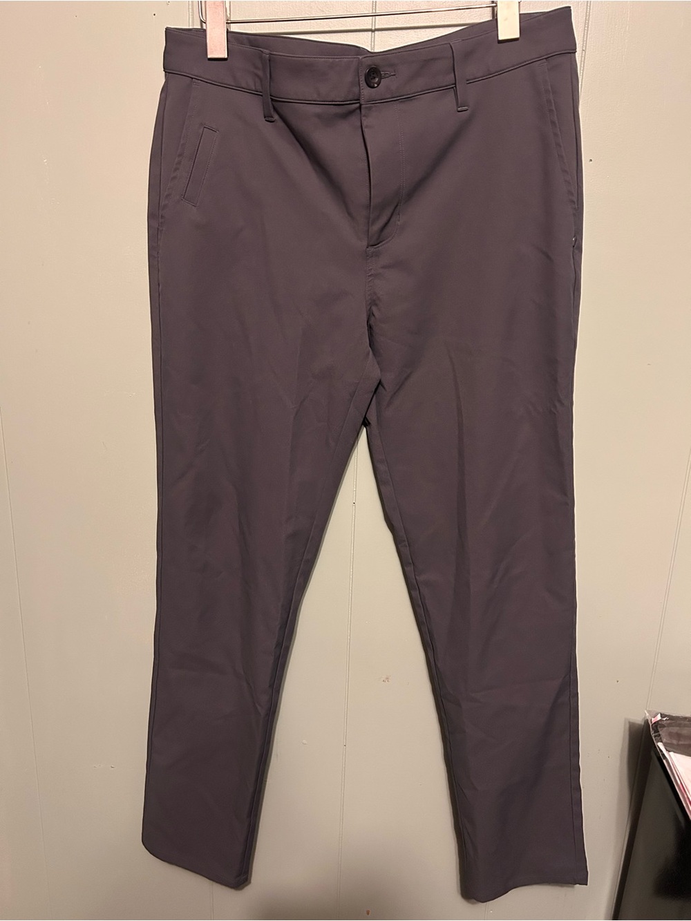 Vuori Men's Dress Pants in Charcoal Gray